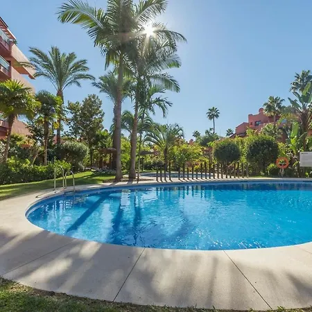 Apartment Precioso De Planta Baja En Salinas, *