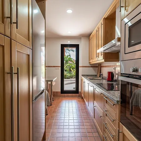 Precioso De Planta Baja En Salinas, Apartment *